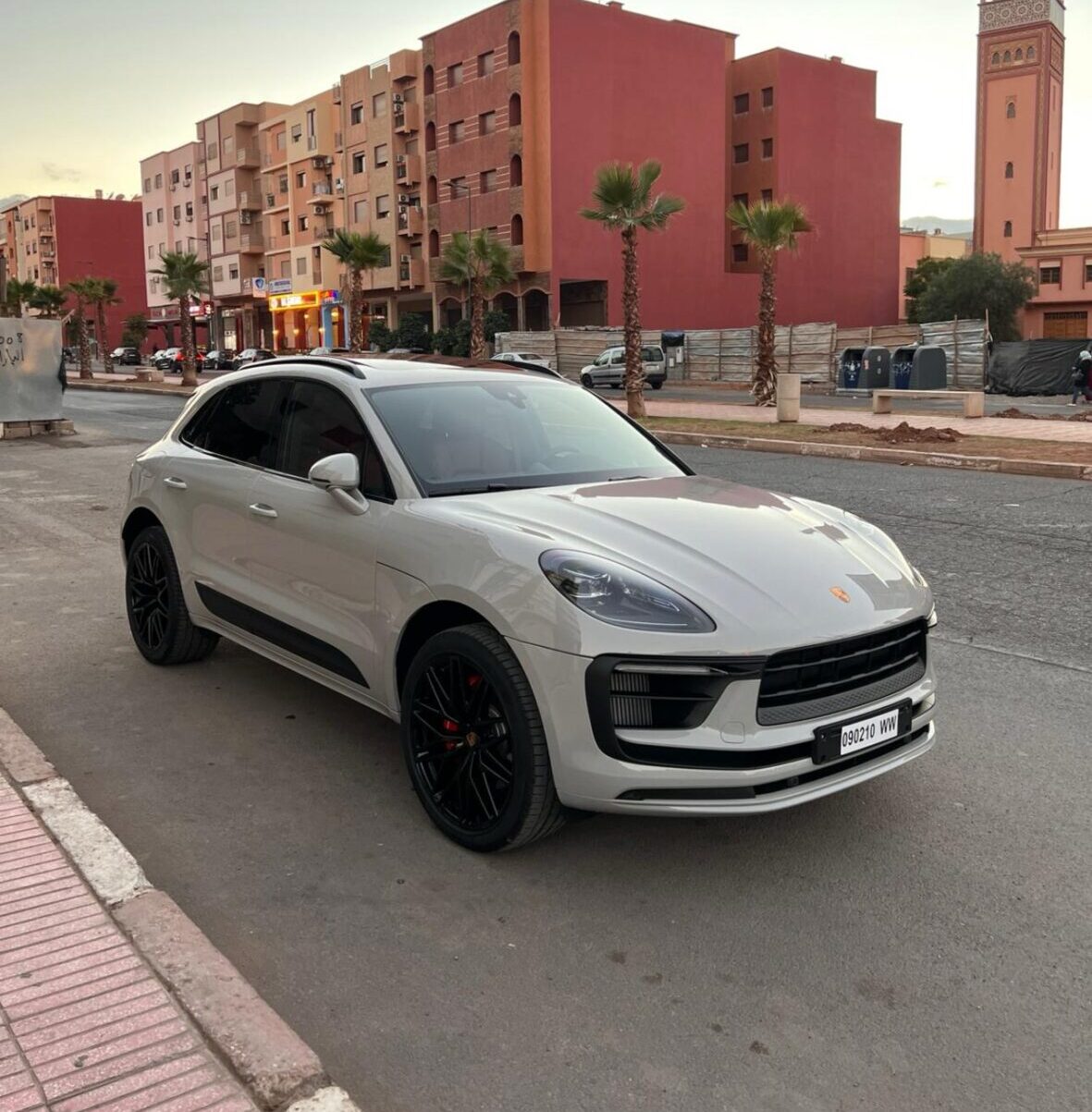 Rent a Porche Macane S, best car for rent, cheaper cars for rent