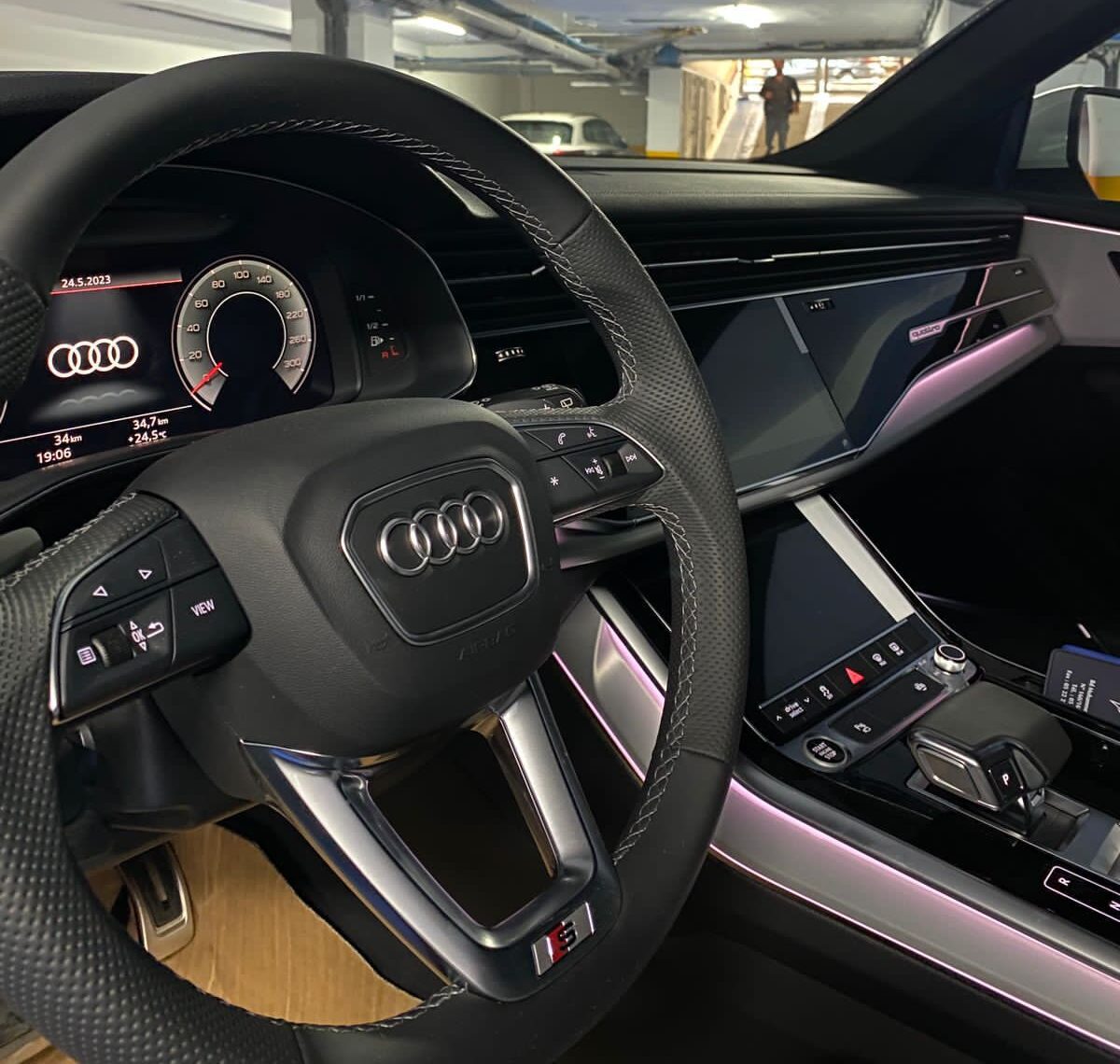 Audi Q8 S Line
